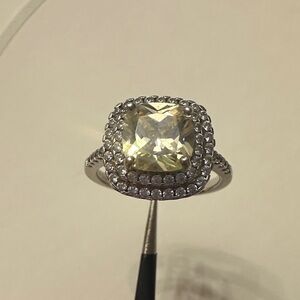 Elegant Silver and Gold-Toned Women's Ring